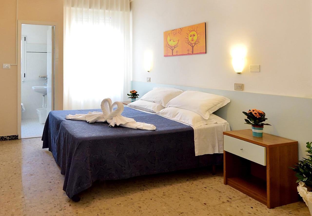 Hotel Oltremar B&B Cattolica Exterior foto